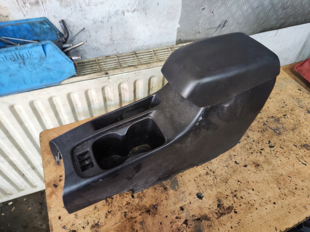 фото №1, Mitsubishi lancer vii подлокотник туннель