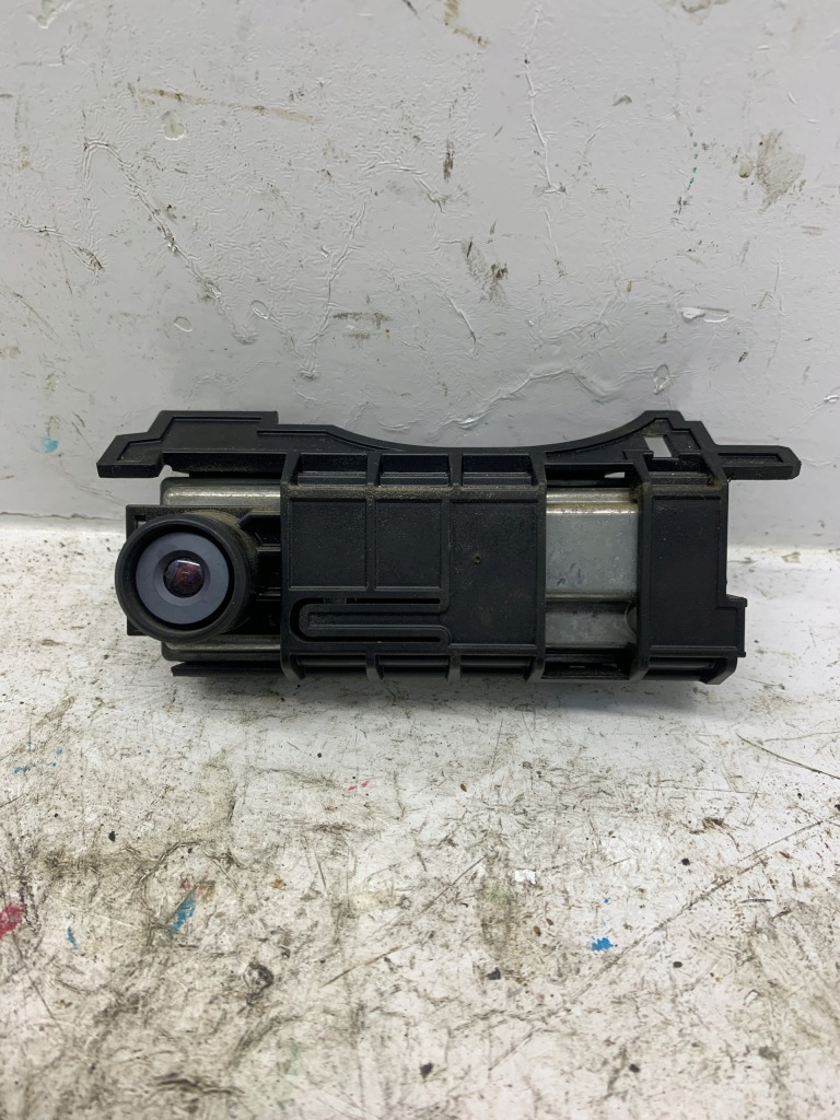 Купити Камера асистент перемикання поперечина 284623517r renault twingo iii 14-18 1.0 sce