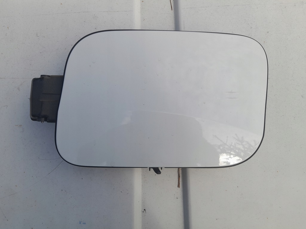 фото №1, Citroen e-c4 крышка зарядки электрик