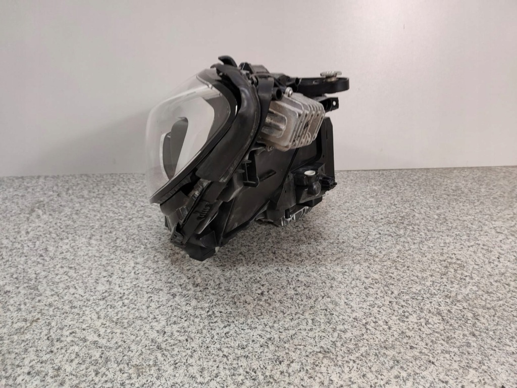 фото №6, Mercedes c klasa w205 комплектная лампа левая перед led performance