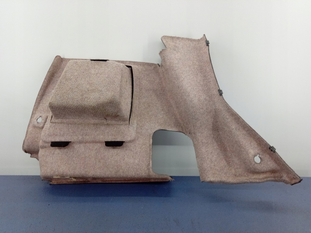 фото №3, Mercedes a w169 обивка багажника задняя правая