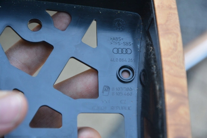 фото №11, Декори накладки audi q7 4l 3,0tdi 09r ly7g 4l0864261