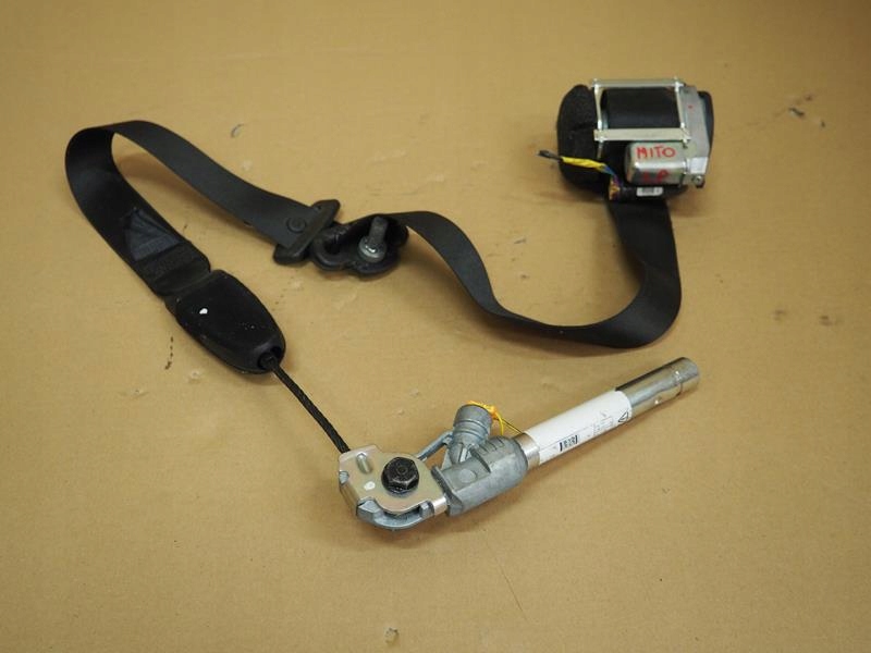 фото №1, Pas безопасности натяжитель левый передний alfa romeo mito