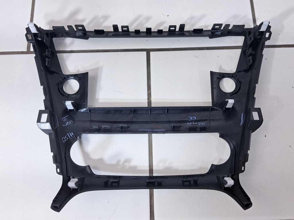 фото №4, Toyota avensis iii t27 lift t29 2015- рамка радіо навігації 55405-05290 #