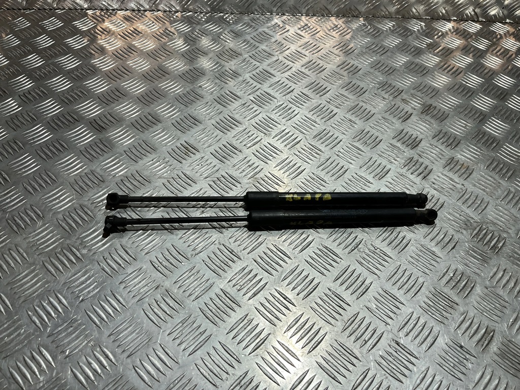 фото №1, Амортизатори кришки багажника dacia duster ii 18-