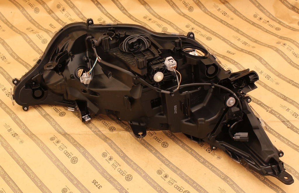 фото №2, Toyota rav4 5 v 19+ лампа перед full led