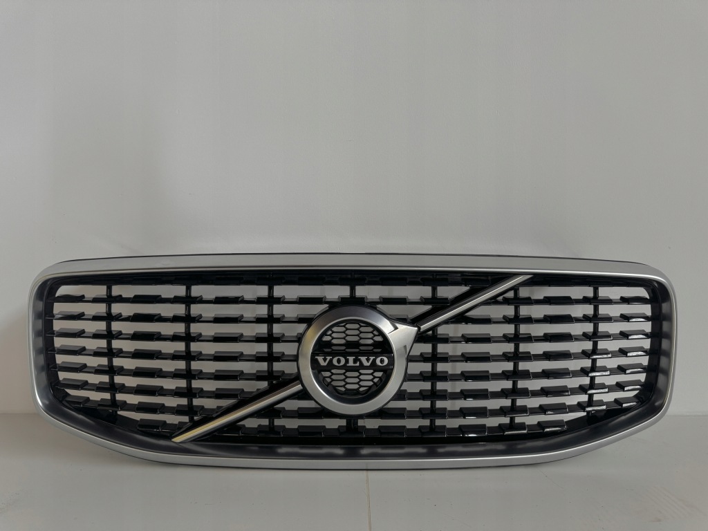 фото №1, Volvo xc60 ii r-design решётка радиатора решётка радиатора оригинальный