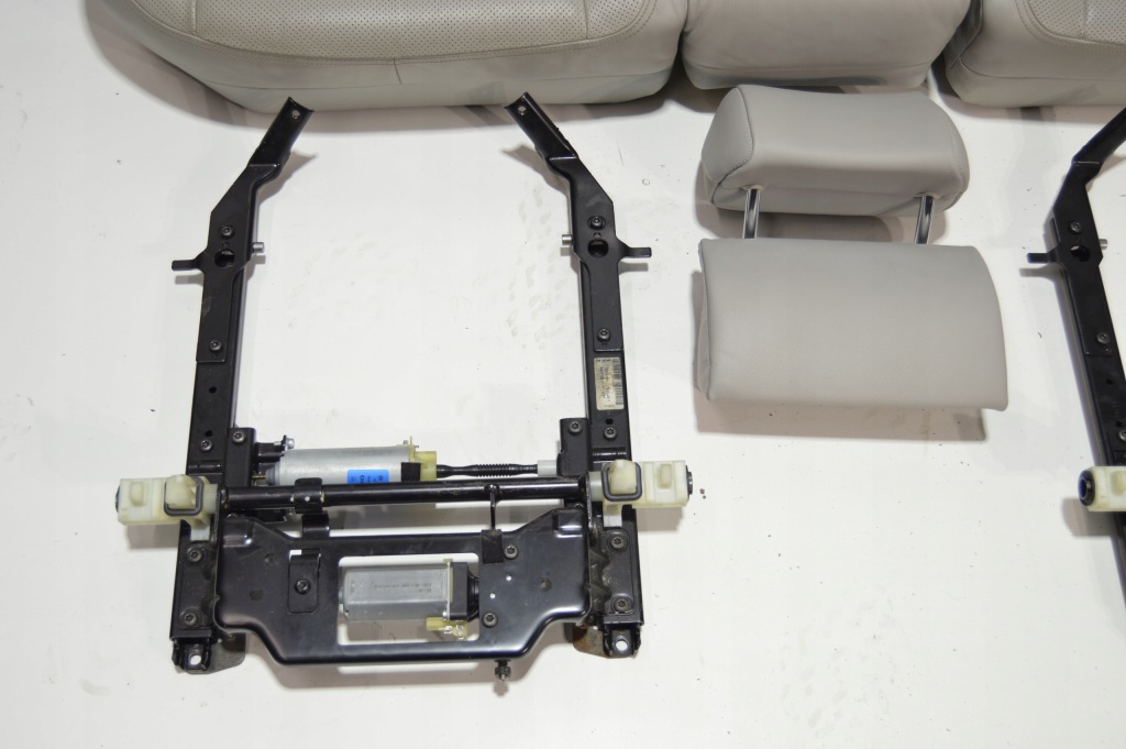 Сидіння сіра шкіра вентильовані mercedes w221 s klasa lift el. заднє сидіння 218a в Україні