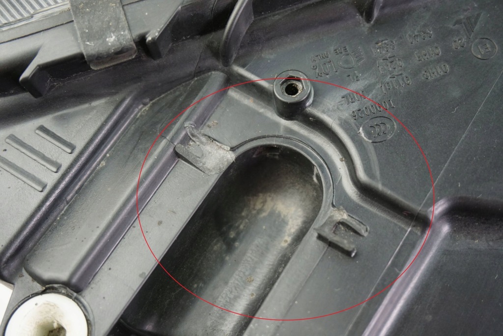 фото №8, Лампа передняя левая skoda octavia mk3 5e1941015