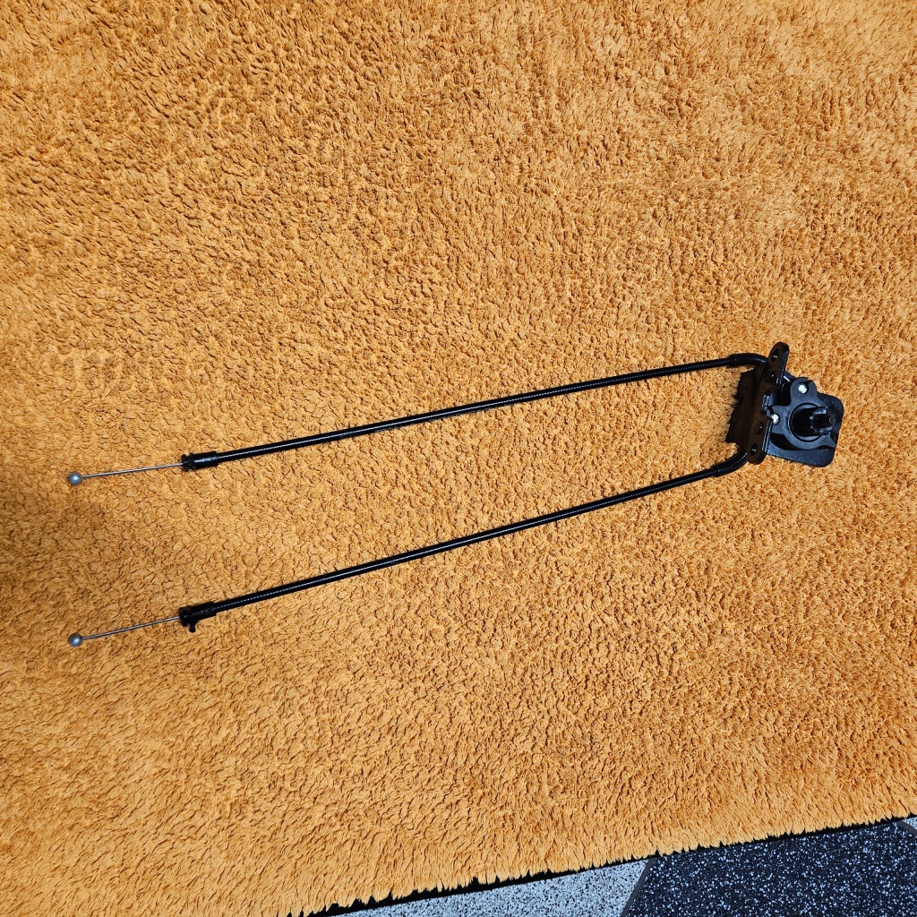 Купити Трос замка капота bentley continental 3sd 823 532a