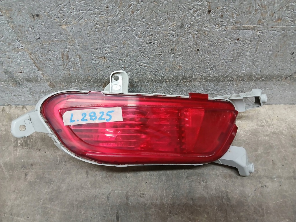 Купити Відбивач фари задні mazda cx-3 16- db3e5136y