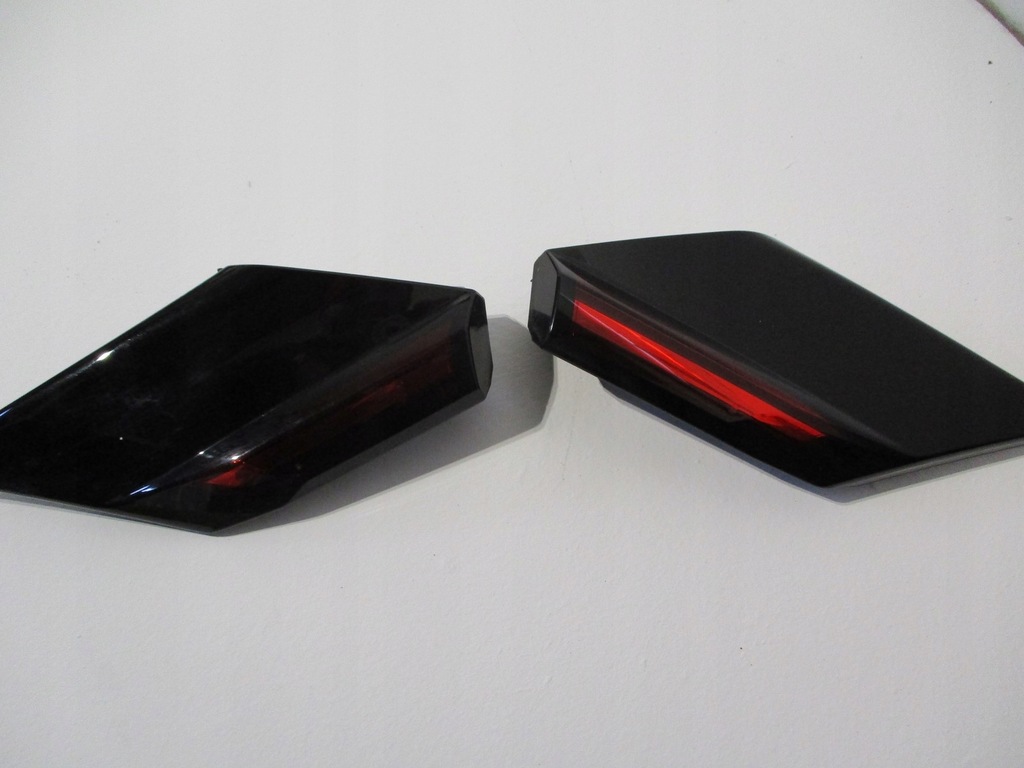 фото №1, Лампа citroen c4 20r відбивач 9835109780 9835109680