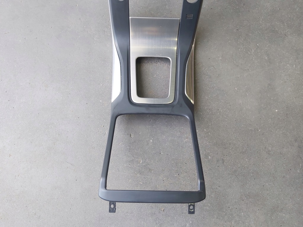 фото №4, Рамка домкрата радіо volvo xc70 ii v70 iii s80 lift