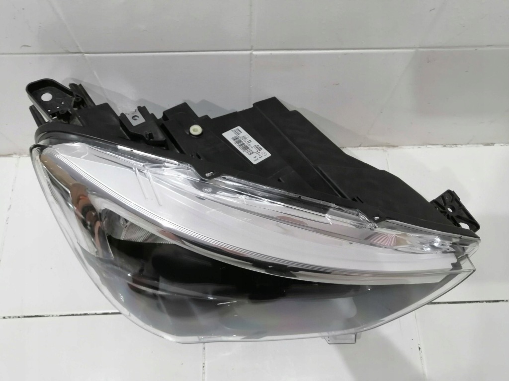 фото №2, Лампа права передня перед opel combo e hal 9044