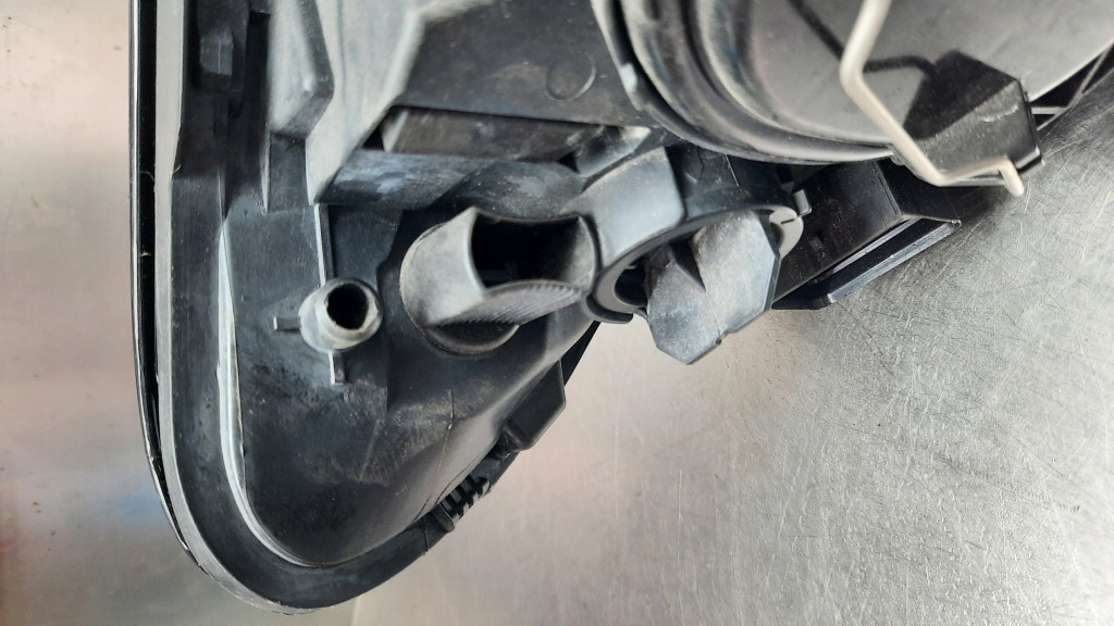 фото №9, Фара лівий ксенон 31214541 volvo c30 10-13r пошкоджений