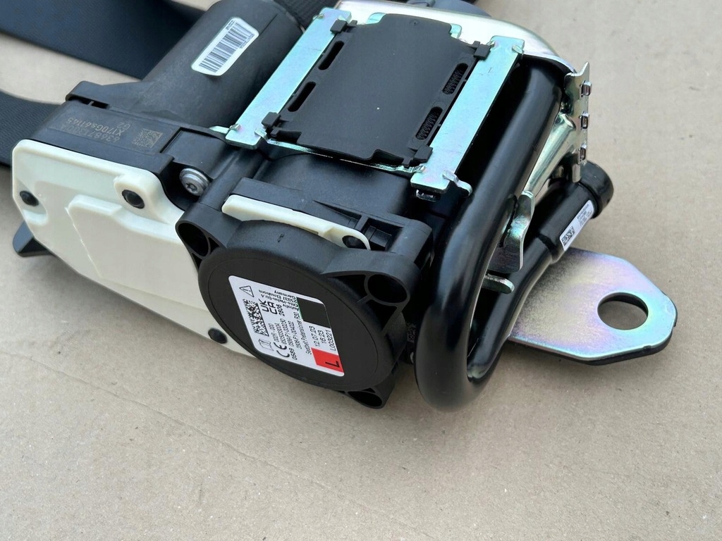 Mercedes vito w447 v klasa ремінь натягувач правий presafe a4478609000 Зі Шроту