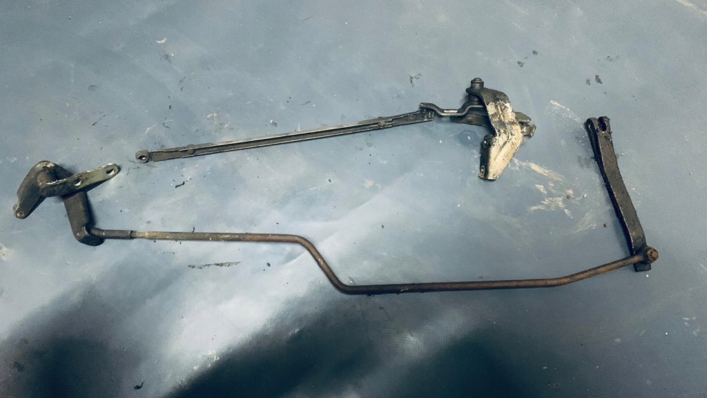 Купити Напрямна тягa газу przy вприску mercedes w116