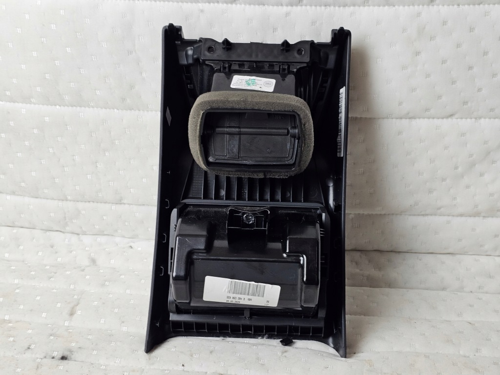 Решётка обдув впуск задний  корпус туннель skoda octavia 3 5e0819203c Недорого