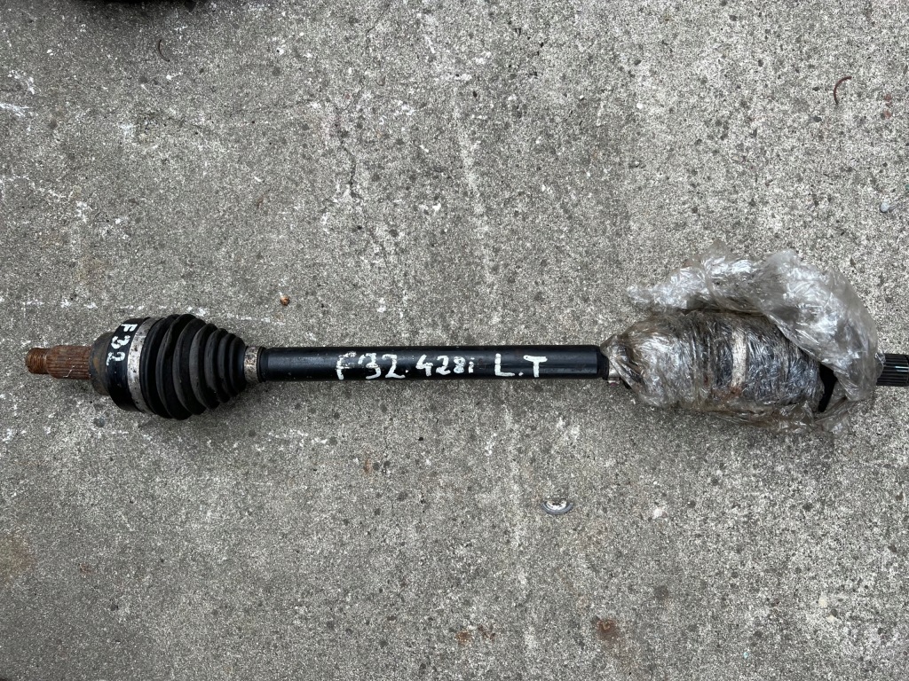 фото №1, Приводной вал левый задняя bmw 4 428i f32 f33 f36