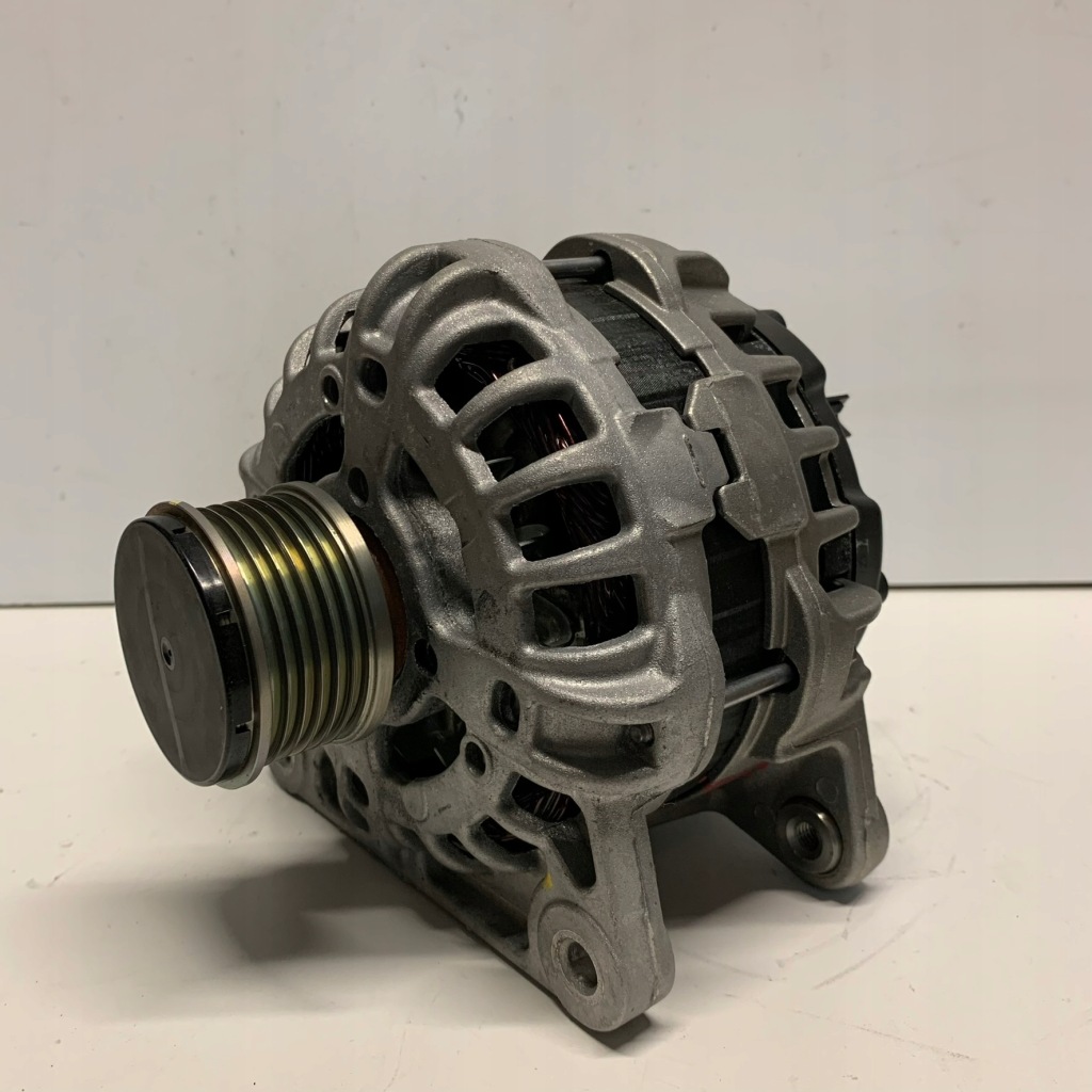 Renault express ii 1.5 dci генератор 231005933r Доставка