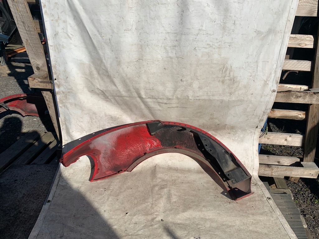 фото №9, Vw new beetle крыло правый перед красный