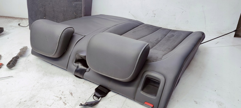 фото №13, Заднее сиденье спинка задняя кожа материал audi a4 b9