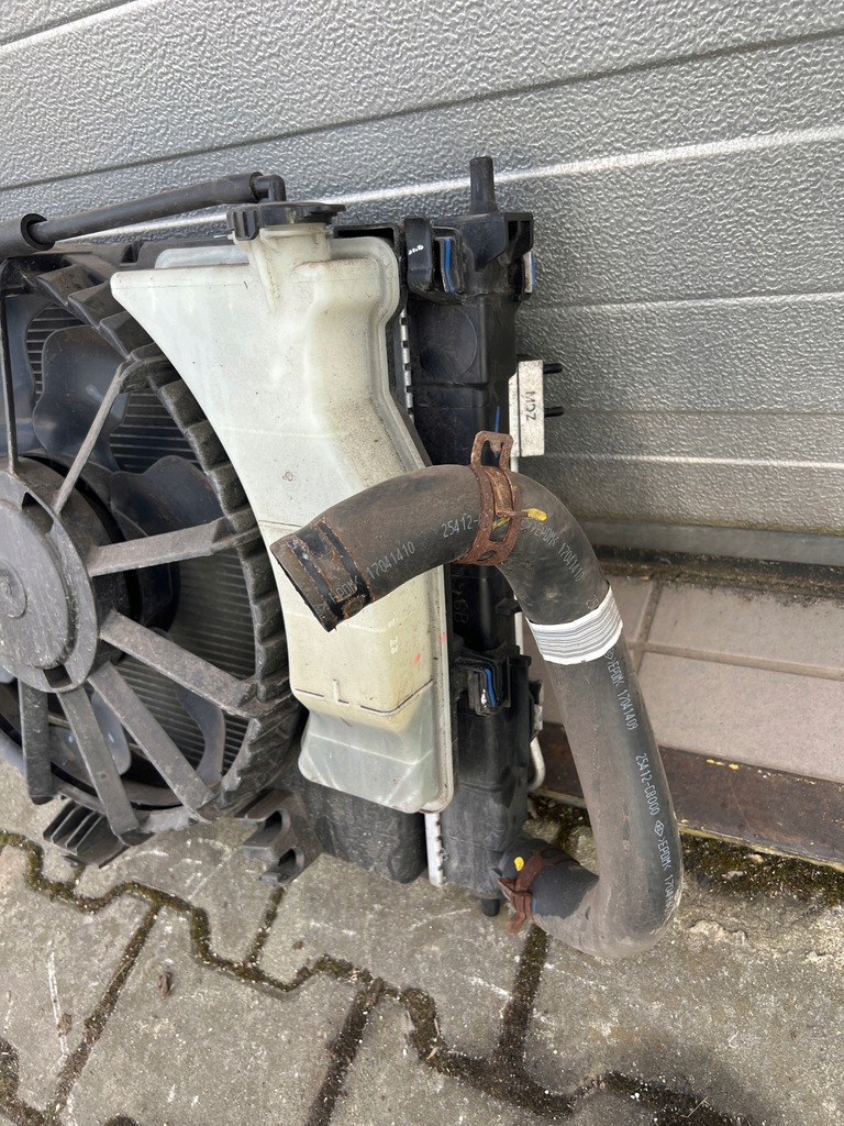 фото №9, Hyundai i20 ii 1.2b радиатор вентилятор комплект