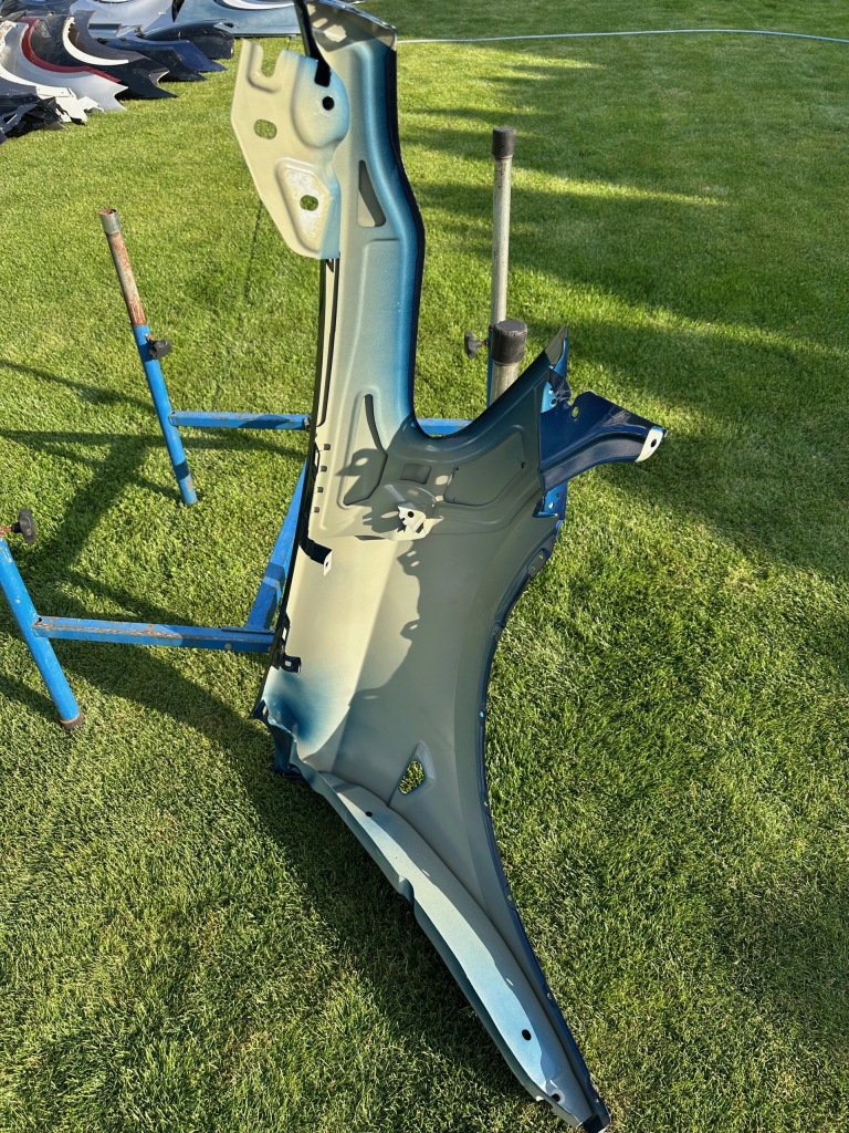 Tesla model y 20- крыло  левое  перед оригинал Киев