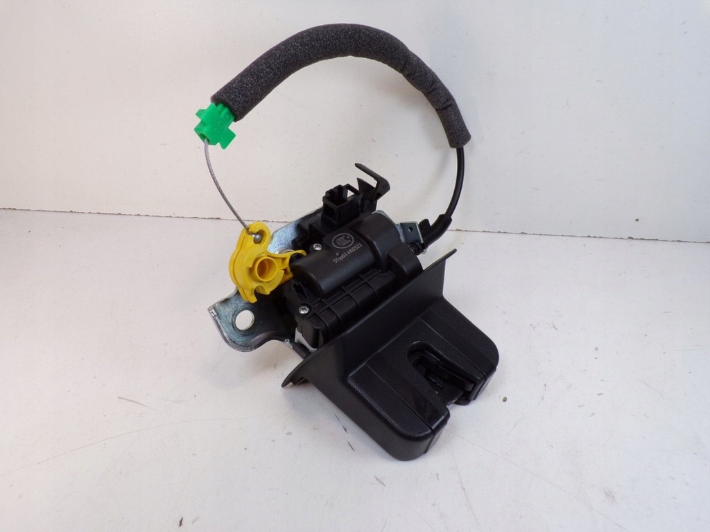 фото №13, Замок крышки багажника vw arteon 3h7 5ta827506d 2.0l дизель 140kw 2020