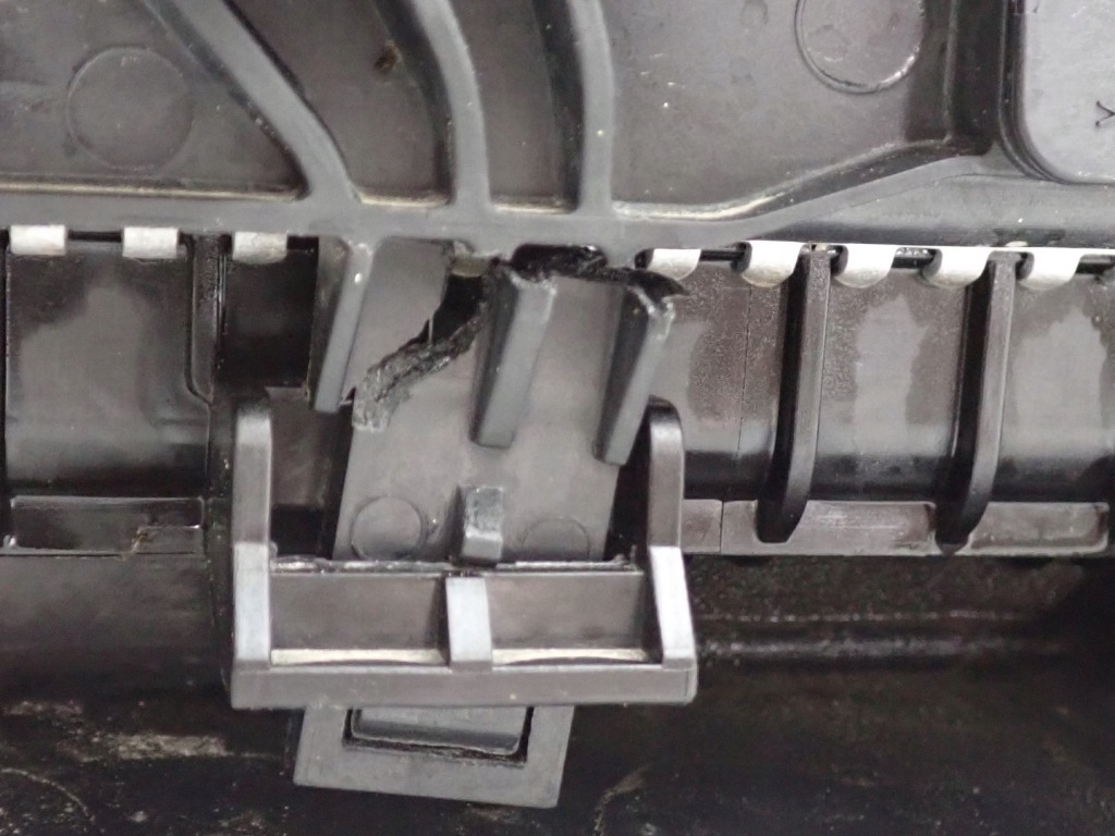 Комплект радиатор воды кондиционер вентилятор ремень ford fiesta mk8 1.1 55kw 20r Недорого