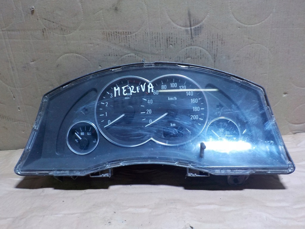 фото №1, Opel meriva счетчик приборная панель 1.7 cdti 13173381xt
