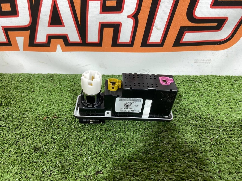 фото №14, Роз'єм port usb land rover l550 l8b2-19e110-cc