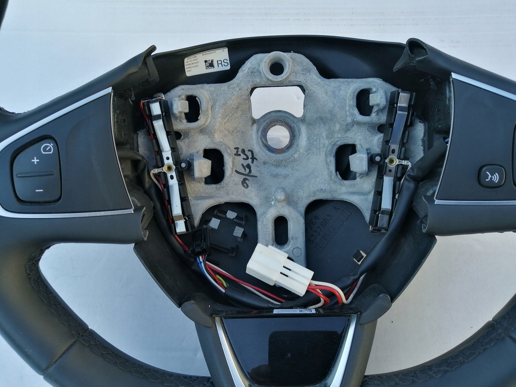 фото №3, Повітропровід шкіра renault clio iv