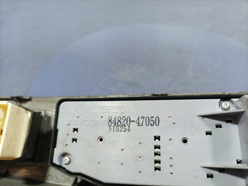 фото №8, Toyota prius ii 03- панель переключатель окон зеркал перед левый 84820-47050