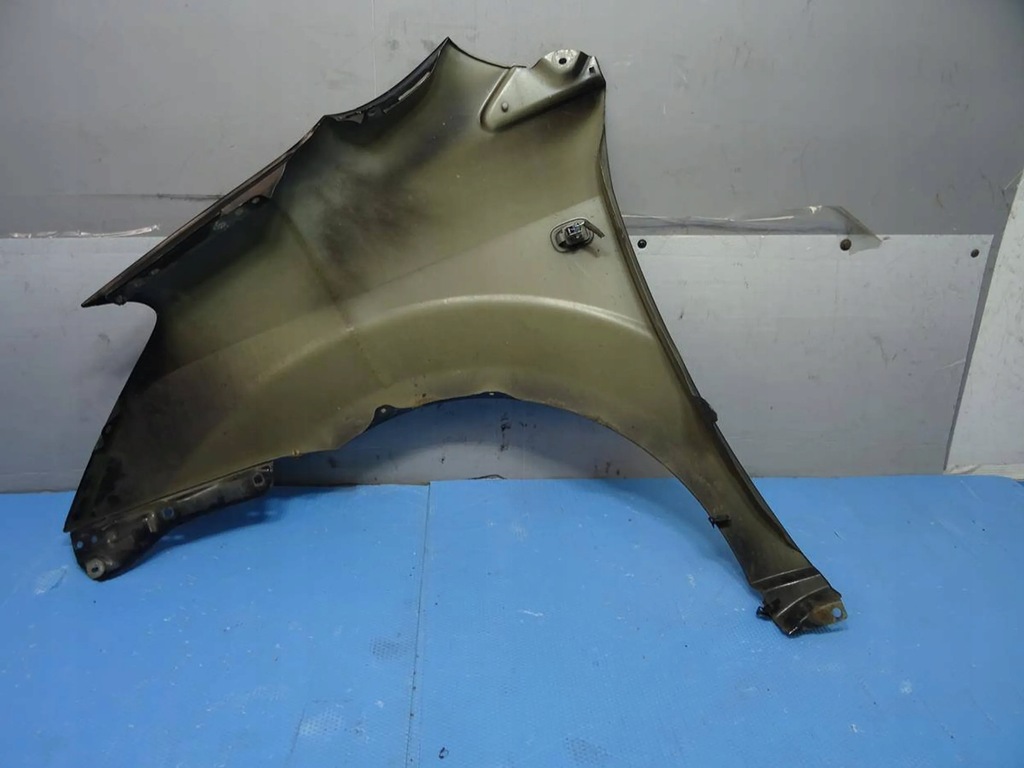 фото №8, Крыло правый перед toyota corolla verso ii 209