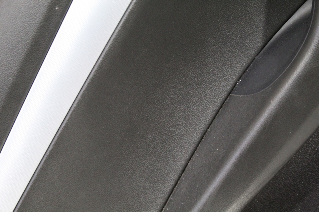 фото №2, Обшивка дверь левый задняя audi q5 8r0 8r