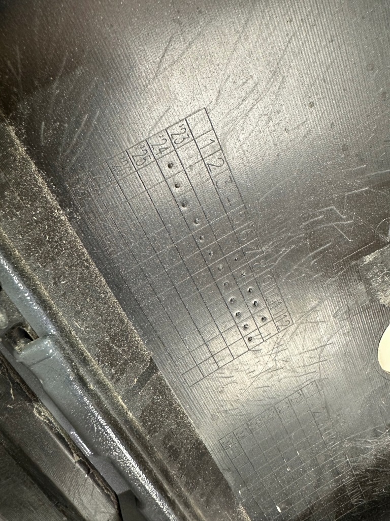 Бампер задня mitsubishi outlander iv 4 23- Київ