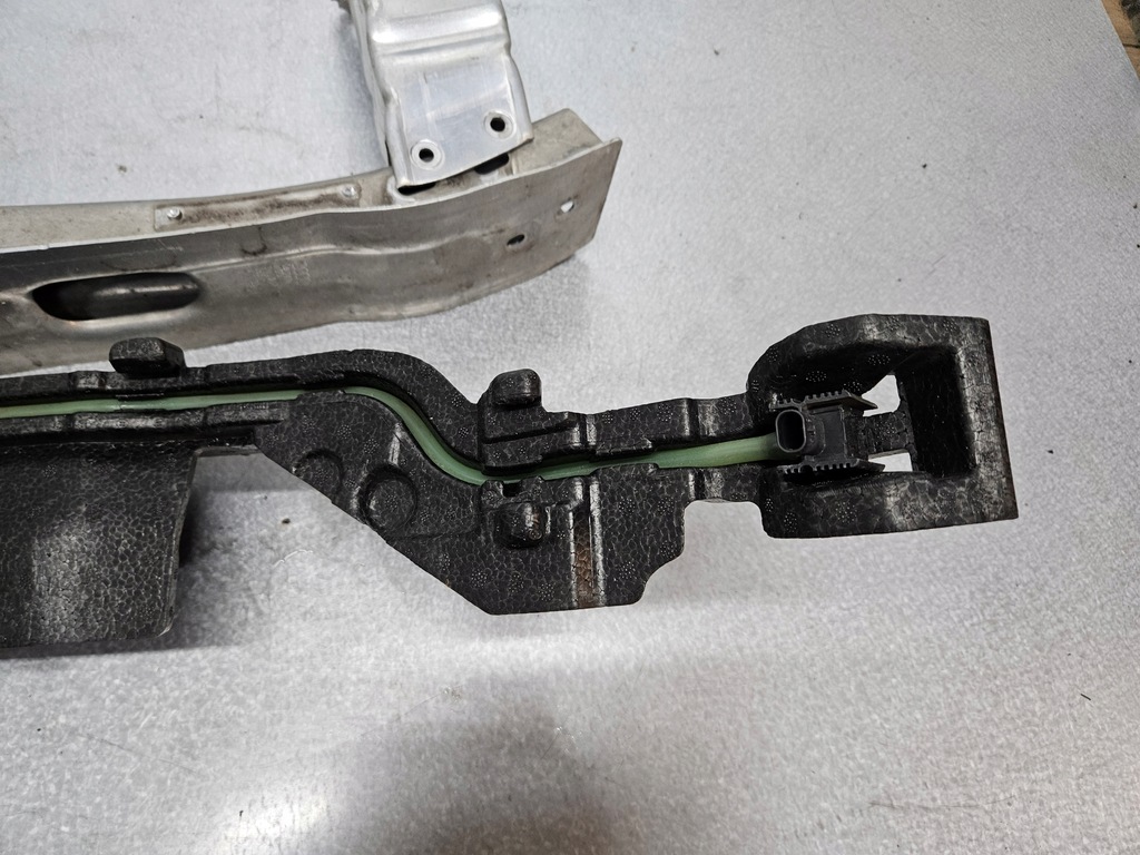 фото №6, Audi a5 пена абсорбер датчик пешеходов 8w6807550t