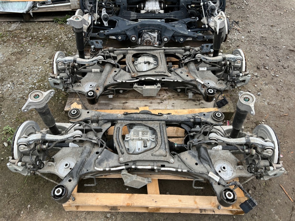 фото №1, Xf x260 подвеска задние поворотный кулак дифференциал подрамник