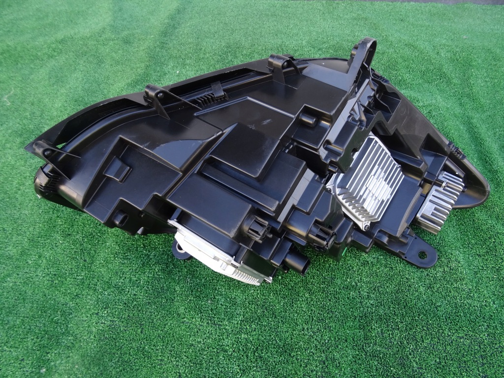 фото №7, Mercedes-benz оригинальный номер a9109065700 лампа led