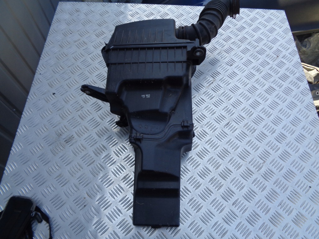 фото №1, Kia venga 10r 1.4b 28112-1p100 корпус фильтра