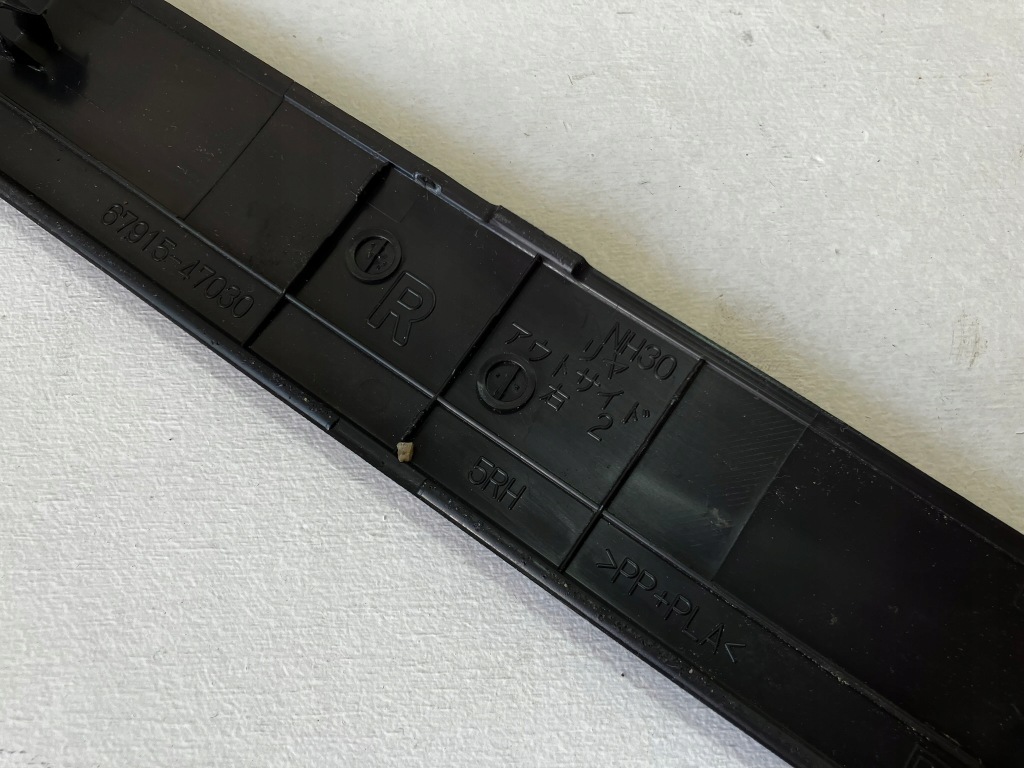 фото №8, Prius iii молдинг захист поріг задня правий задня