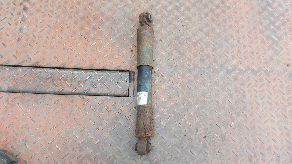 фото №1, Амортизатор левый задняя lexus is220 05-