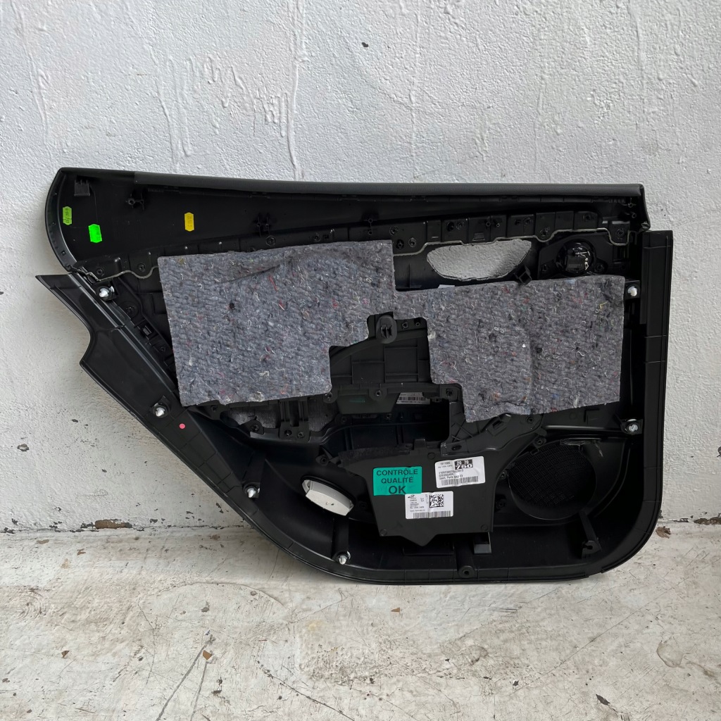 фото №2, Обшивка двері правий задня renault talisman sedan