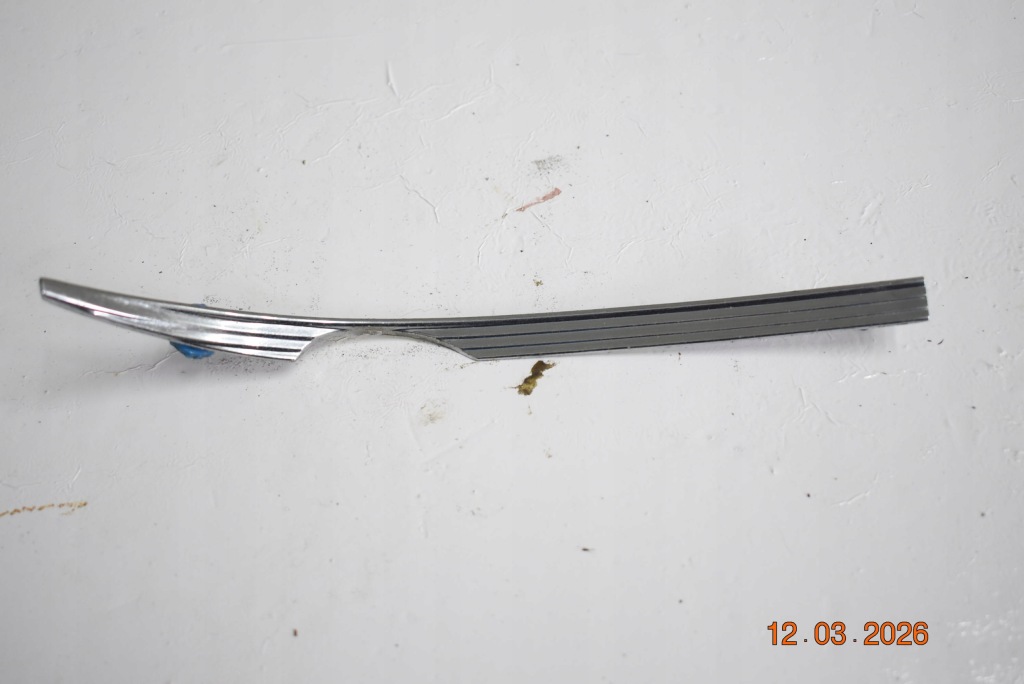 Купити Декоративна консолі mercedes w110 w111