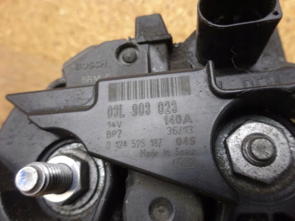 Audi a3 8p рестайлінг  golf vi leon 2 octavia 2 генератор 140a 03l903023 Ціна