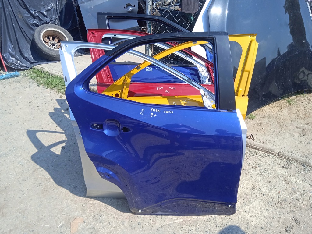 фото №1, Toyota yaris cross двері задні праве