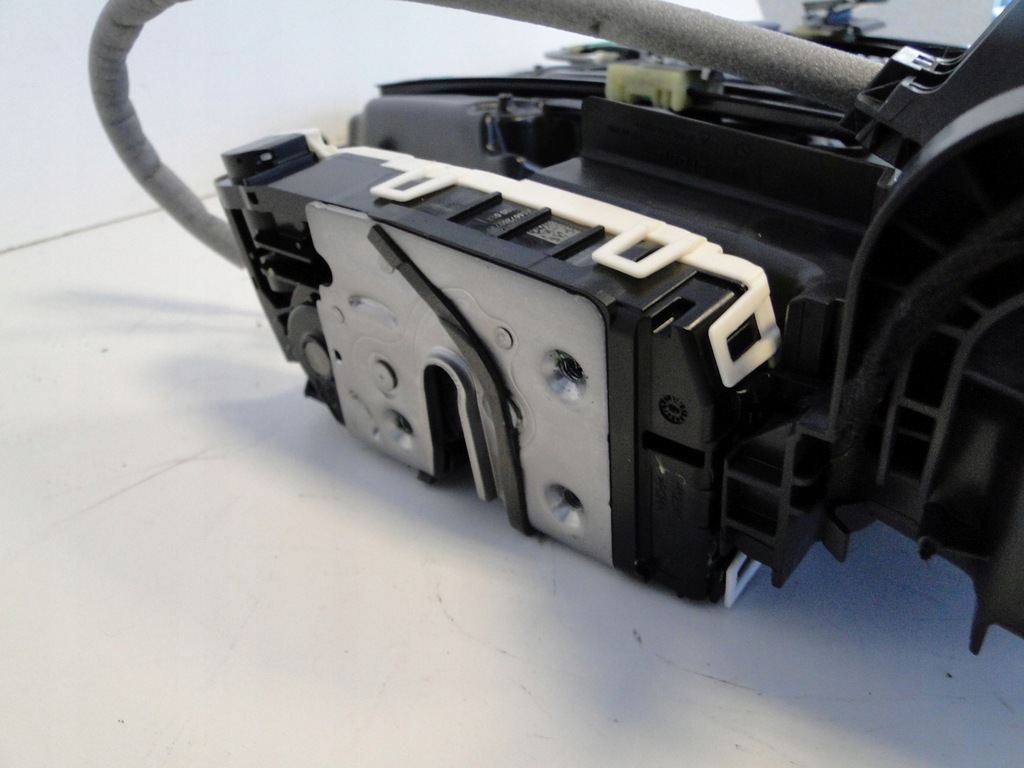 фото №9, Mercedes gla 156 x156 обшивка вкладыш перед левый