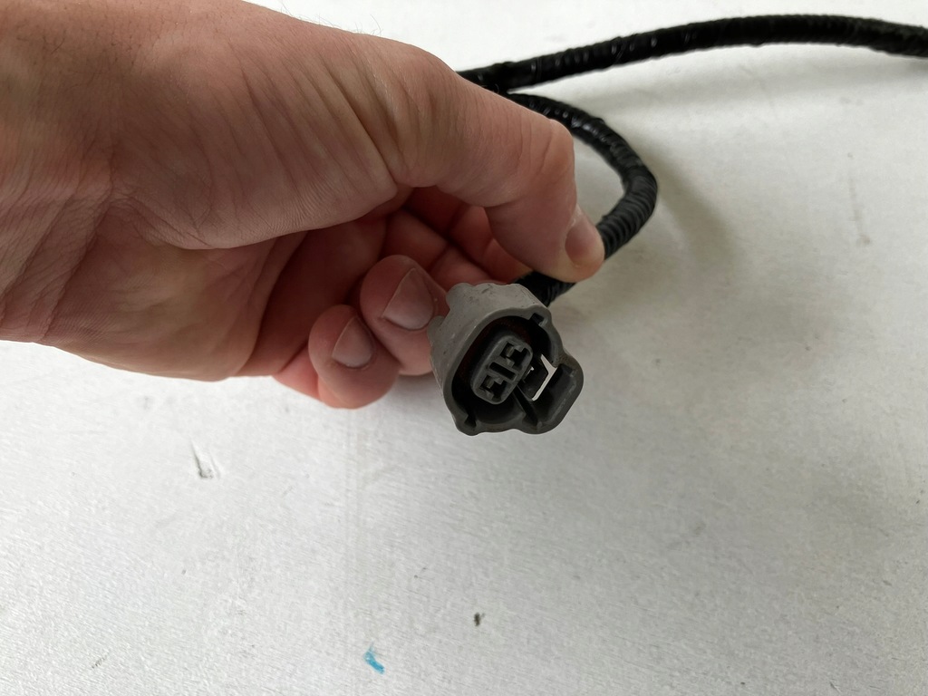 фото №4, Auris ii штекер колодка бампера задня