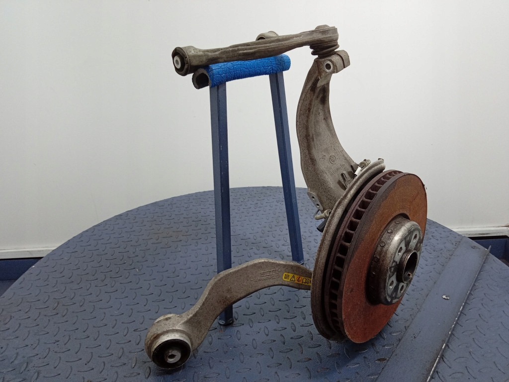 Bmw 7 g11 g12 поворотный кулак левая перед xdrive ступица 6884379 Оригинал